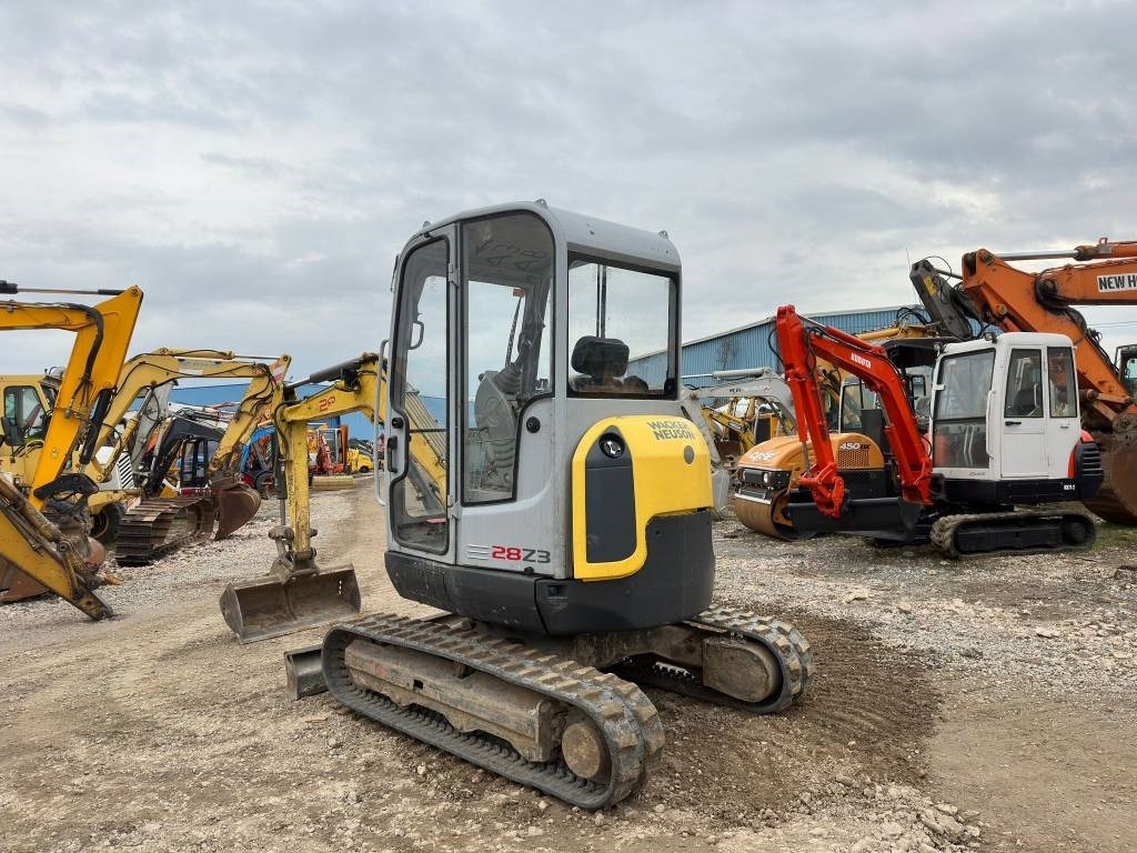 Wacker Neuson 28Z3RD - Minikuormaaja: kuva Wacker Neuson 28Z3RD - Minikuormaaja Wacker Neuson 28Z3RD - Minikuormaaja: kuva Wacker Neuson 28Z3RD - Minikuormaaja