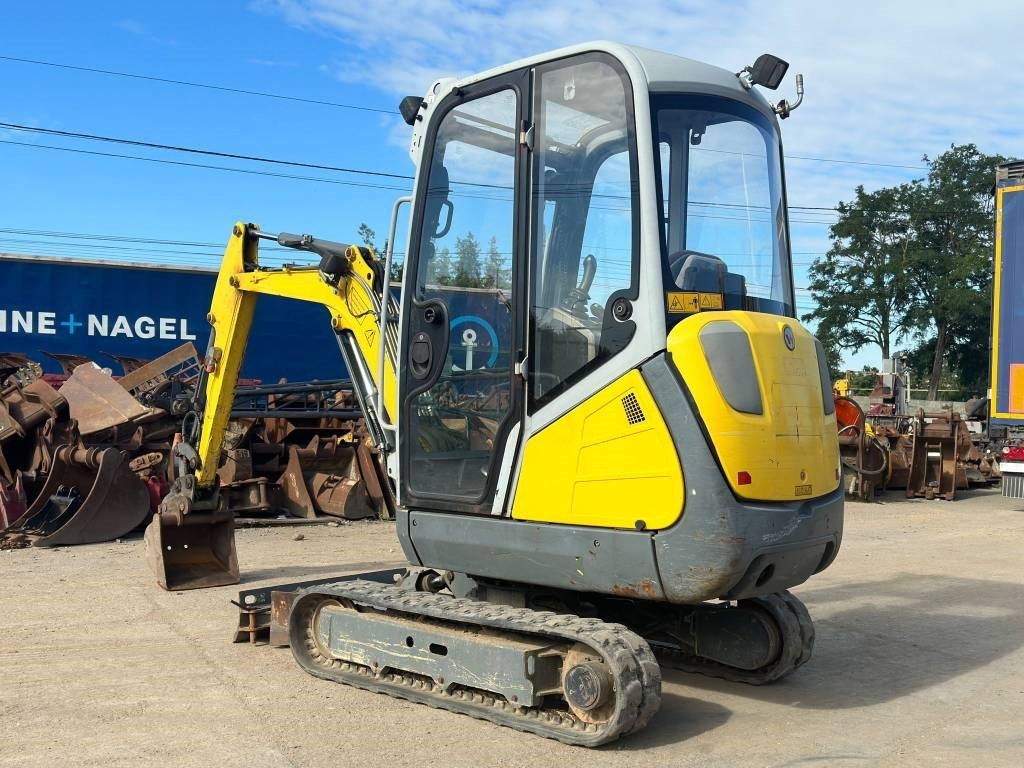 Wacker Neuson ET 18 - Minikuormaaja: kuva Wacker Neuson ET 18 - Minikuormaaja Wacker Neuson ET 18 - Minikuormaaja: kuva Wacker Neuson ET 18 - Minikuormaaja