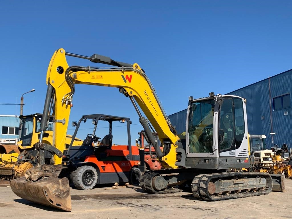 Wacker Neuson EZ 80 - Minikuormaaja: kuva Wacker Neuson EZ 80 - Minikuormaaja Wacker Neuson EZ 80 - Minikuormaaja: kuva Wacker Neuson EZ 80 - Minikuormaaja