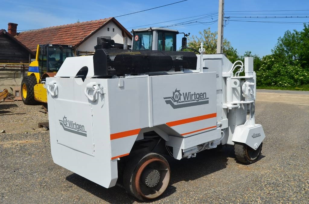 Wirtgen W1000L - Asfalttijyrsimen: kuva Wirtgen W1000L - Asfalttijyrsimen Wirtgen W1000L - Asfalttijyrsimen: kuva Wirtgen W1000L - Asfalttijyrsimen