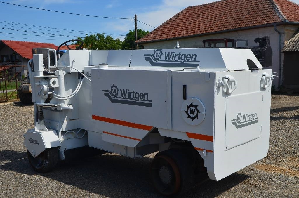 Wirtgen W1000L - Asfalttijyrsimen: kuva Wirtgen W1000L - Asfalttijyrsimen Wirtgen W1000L - Asfalttijyrsimen: kuva Wirtgen W1000L - Asfalttijyrsimen