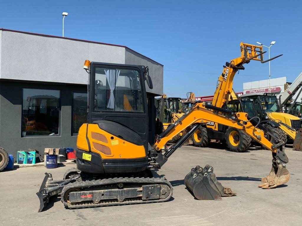 XCMG EX261  - Minikuormaaja: kuva XCMG EX261  - Minikuormaaja XCMG EX261  - Minikuormaaja: kuva XCMG EX261  - Minikuormaaja