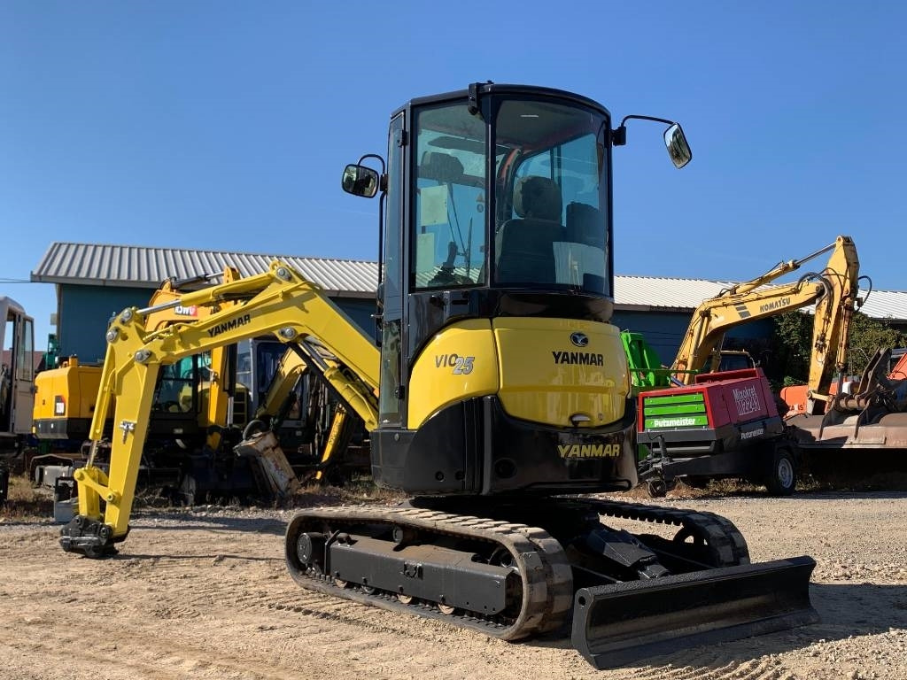 Yanmar Vio 25-4 - Minikuormaaja: kuva Yanmar Vio 25-4 - Minikuormaaja Yanmar Vio 25-4 - Minikuormaaja: kuva Yanmar Vio 25-4 - Minikuormaaja