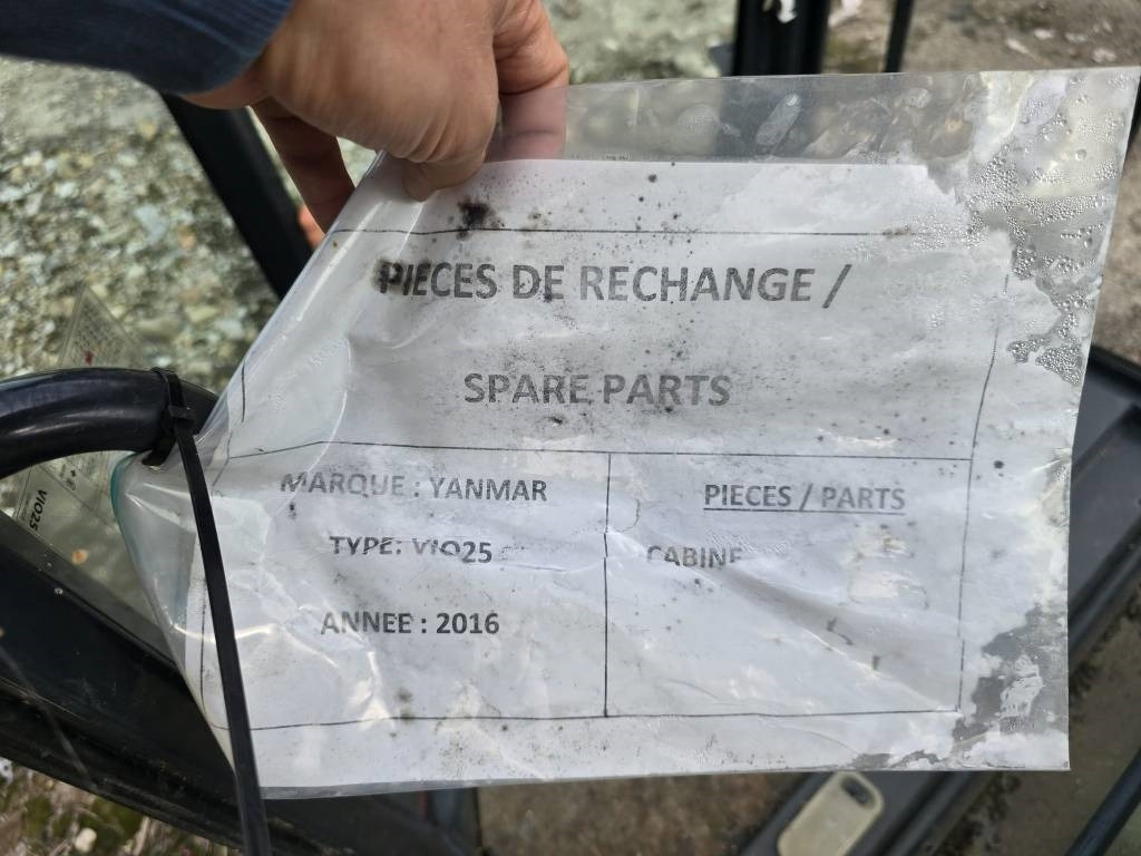 Yanmar Vio 25 Cabine - Ohjaamo - Rakennuskoneet: kuva Yanmar Vio 25 Cabine - Ohjaamo - Rakennuskoneet Yanmar Vio 25 Cabine - Ohjaamo - Rakennuskoneet: kuva Yanmar Vio 25 Cabine - Ohjaamo - Rakennuskoneet