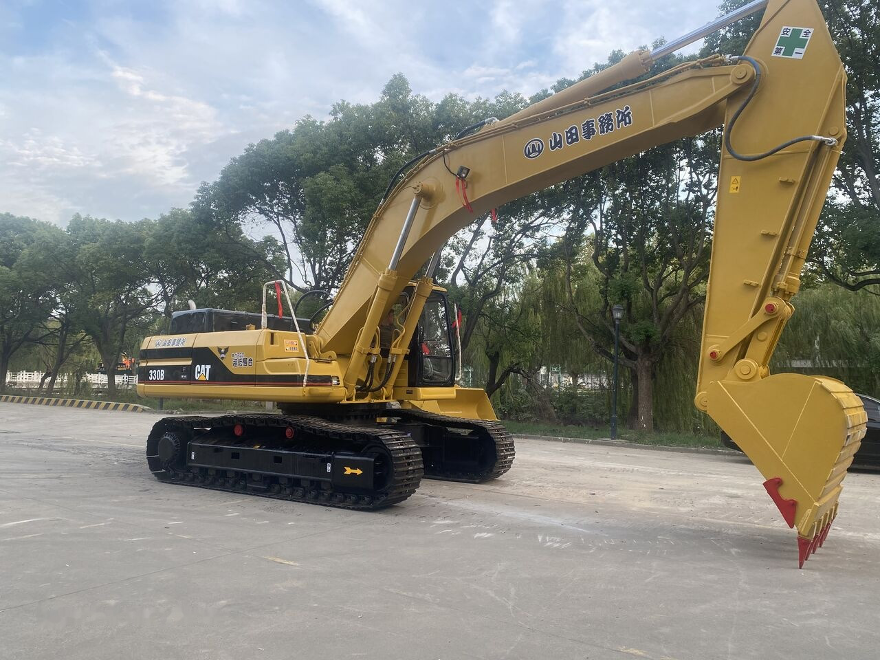 Caterpillar 330B - Telakaivukone: kuva Caterpillar 330B - Telakaivukone Caterpillar 330B - Telakaivukone: kuva Caterpillar 330B - Telakaivukone