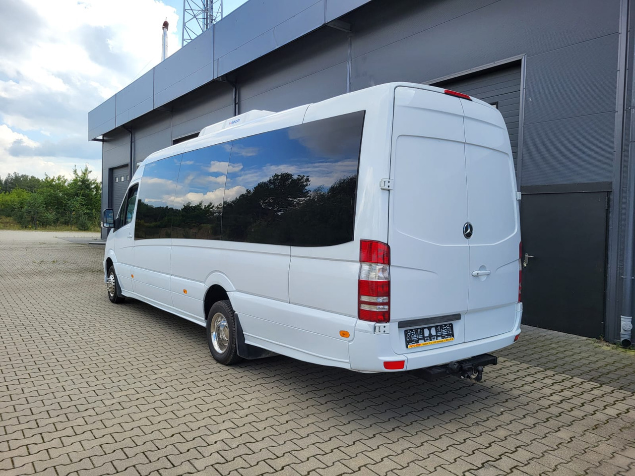 Mercedes-Benz Sprinter 519 CDI 24 places + 4 standing - Esikaupunkien linja: kuva Mercedes-Benz Sprinter 519 CDI 24 places + 4 standing - Esikaupunkien linja Mercedes-Benz Sprinter 519 CDI 24 places + 4 standing - Esikaupunkien linja: kuva Mercedes-Benz Sprinter 519 CDI 24 places + 4 standing - Esikaupunkien linja