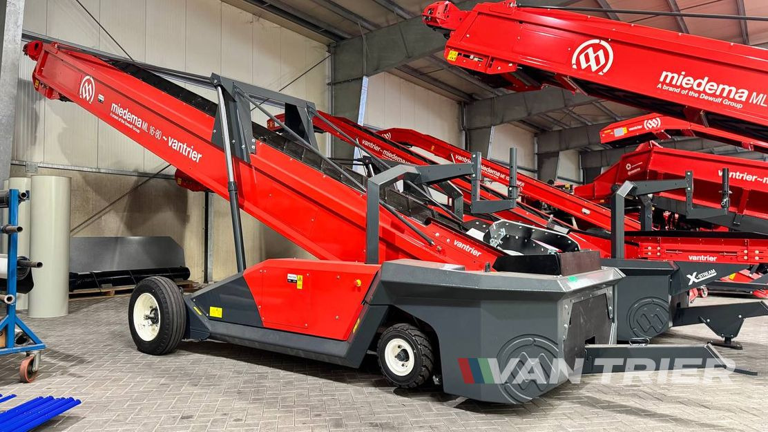 Miedema ML1680 Premium Store loader - Hihnakuljetin: kuva Miedema ML1680 Premium Store loader - Hihnakuljetin Miedema ML1680 Premium Store loader - Hihnakuljetin: kuva Miedema ML1680 Premium Store loader - Hihnakuljetin