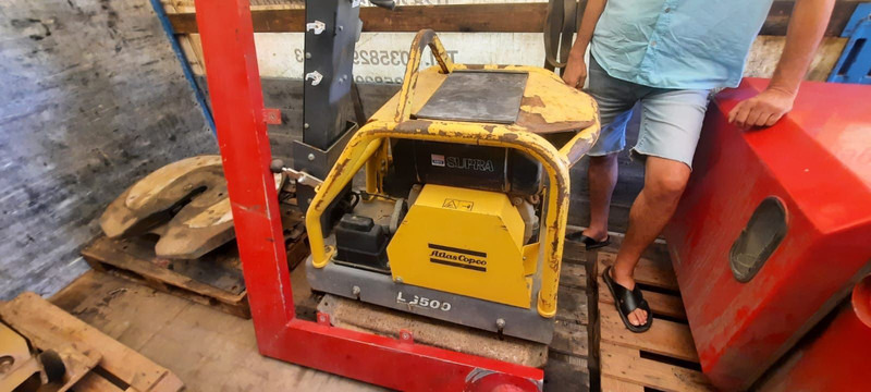 Atlas-Copco Rüttelplatte LJ500 - Tärylevy: kuva Atlas-Copco Rüttelplatte LJ500 - Tärylevy Atlas-Copco Rüttelplatte LJ500 - Tärylevy: kuva Atlas-Copco Rüttelplatte LJ500 - Tärylevy