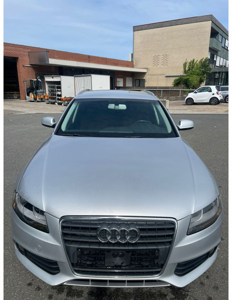 Audi A4 - Henkilöauto: kuva Audi A4 - Henkilöauto Audi A4 - Henkilöauto: kuva Audi A4 - Henkilöauto