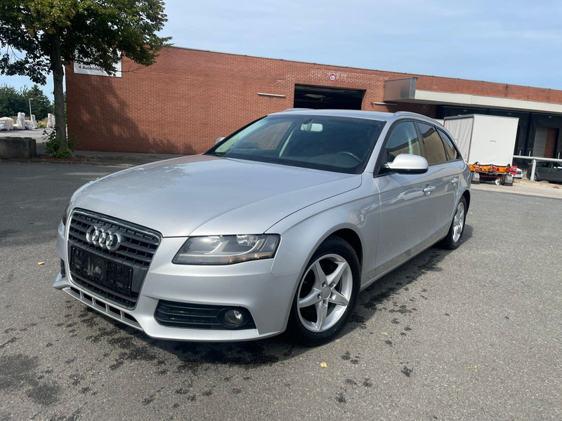 Audi A4 - Henkilöauto: kuva Audi A4 - Henkilöauto Audi A4 - Henkilöauto: kuva Audi A4 - Henkilöauto