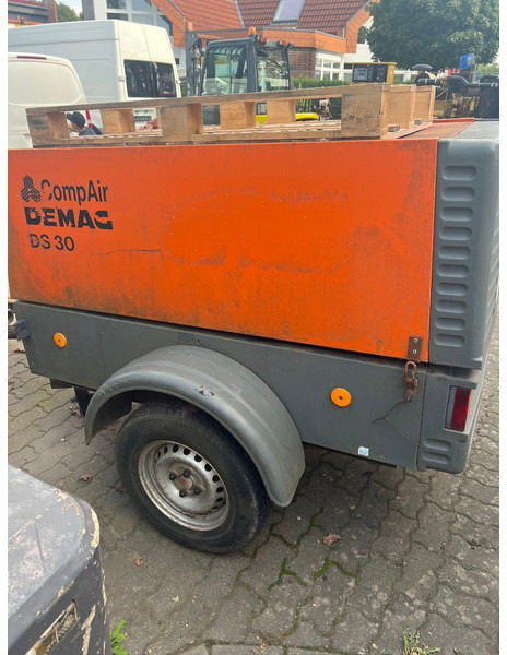 Demag DS 30 - Ilmakompressori: kuva Demag DS 30 - Ilmakompressori Demag DS 30 - Ilmakompressori: kuva Demag DS 30 - Ilmakompressori