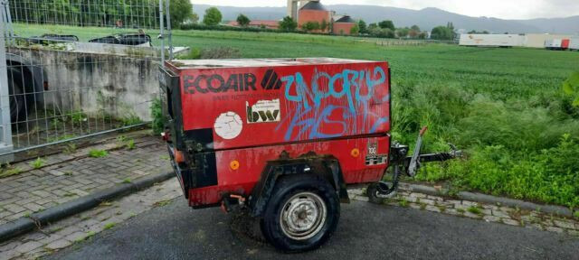 Doosan F 30 - Ilmakompressori: kuva Doosan F 30 - Ilmakompressori Doosan F 30 - Ilmakompressori: kuva Doosan F 30 - Ilmakompressori