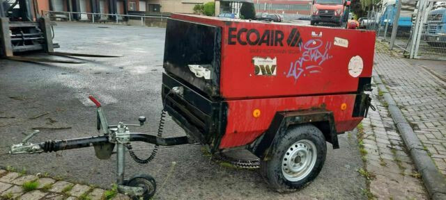 Doosan F 30 - Ilmakompressori: kuva Doosan F 30 - Ilmakompressori Doosan F 30 - Ilmakompressori: kuva Doosan F 30 - Ilmakompressori