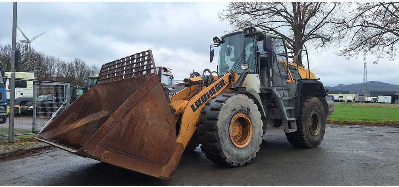 Liebherr 556 Radlader - Pyöräkuormaaja: kuva Liebherr 556 Radlader - Pyöräkuormaaja Liebherr 556 Radlader - Pyöräkuormaaja: kuva Liebherr 556 Radlader - Pyöräkuormaaja