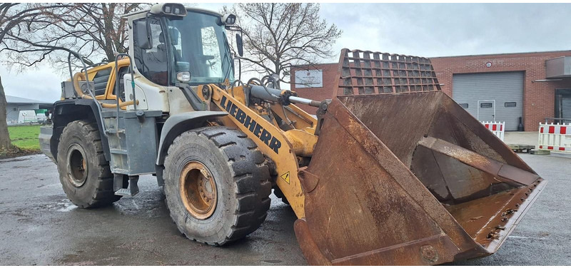 Liebherr 556 Radlader - Pyöräkuormaaja: kuva Liebherr 556 Radlader - Pyöräkuormaaja Liebherr 556 Radlader - Pyöräkuormaaja: kuva Liebherr 556 Radlader - Pyöräkuormaaja