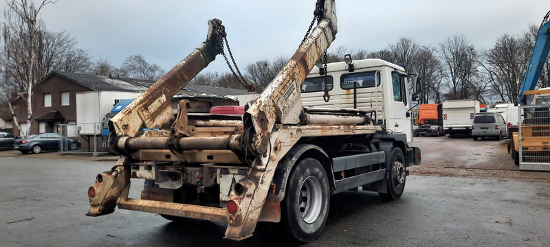 MAN M38 - Nostovarsi-vaihtolavakuorma kuorma-auto: kuva MAN M38 - Nostovarsi-vaihtolavakuorma kuorma-auto MAN M38 - Nostovarsi-vaihtolavakuorma kuorma-auto: kuva MAN M38 - Nostovarsi-vaihtolavakuorma kuorma-auto