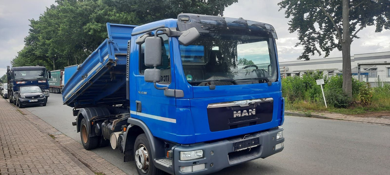 MAN TGL10.180K 12.180K 4x2 Kipper AHK Diff/Sperre - Kippiauto kuorma-auto: kuva MAN TGL10.180K 12.180K 4x2 Kipper AHK Diff/Sperre - Kippiauto kuorma-auto MAN TGL10.180K 12.180K 4x2 Kipper AHK Diff/Sperre - Kippiauto kuorma-auto: kuva MAN TGL10.180K 12.180K 4x2 Kipper AHK Diff/Sperre - Kippiauto kuorma-auto