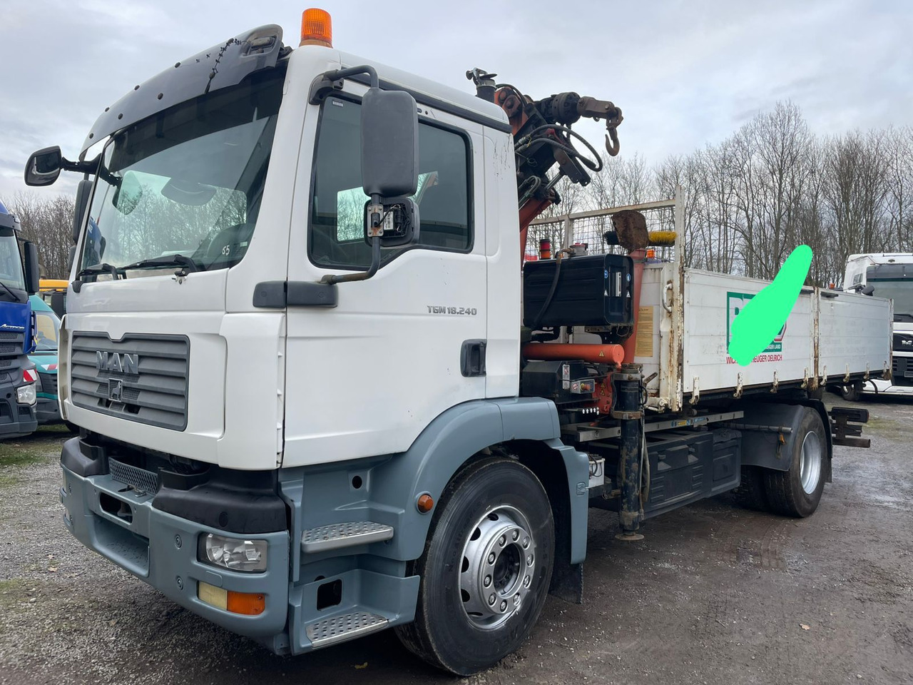 MAN TGM 18.240PS 4x2 3.S-Kipper mit Kran - Kippiauto kuorma-auto, Nosturiauto: kuva MAN TGM 18.240PS 4x2 3.S-Kipper mit Kran - Kippiauto kuorma-auto, Nosturiauto MAN TGM 18.240PS 4x2 3.S-Kipper mit Kran - Kippiauto kuorma-auto, Nosturiauto: kuva MAN TGM 18.240PS 4x2 3.S-Kipper mit Kran - Kippiauto kuorma-auto, Nosturiauto