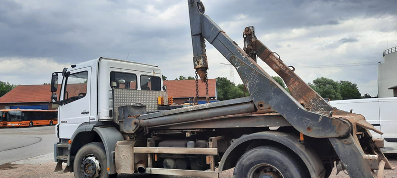 Mercedes-Benz 1833 Absetzkipper - Nostovarsi-vaihtolavakuorma kuorma-auto: kuva Mercedes-Benz 1833 Absetzkipper - Nostovarsi-vaihtolavakuorma kuorma-auto Mercedes-Benz 1833 Absetzkipper - Nostovarsi-vaihtolavakuorma kuorma-auto: kuva Mercedes-Benz 1833 Absetzkipper - Nostovarsi-vaihtolavakuorma kuorma-auto