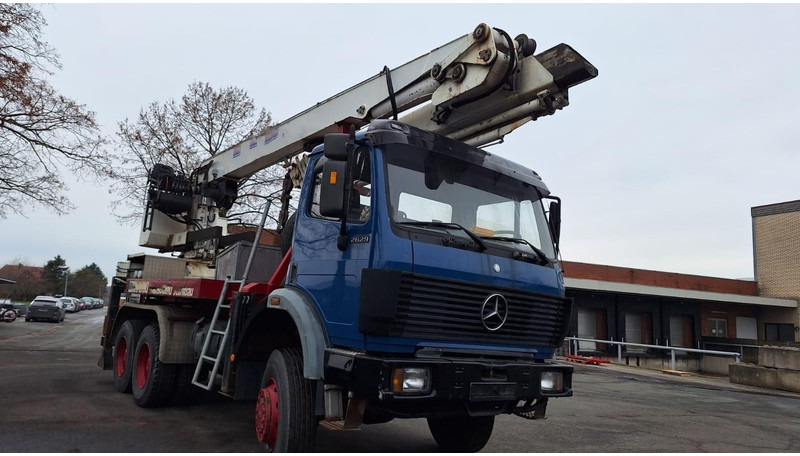 Mercedes-Benz 2629 AK Motorwagen mit Kran Dachdeckerkran6x6 - Nosturiauto: kuva Mercedes-Benz 2629 AK Motorwagen mit Kran Dachdeckerkran6x6 - Nosturiauto Mercedes-Benz 2629 AK Motorwagen mit Kran Dachdeckerkran6x6 - Nosturiauto: kuva Mercedes-Benz 2629 AK Motorwagen mit Kran Dachdeckerkran6x6 - Nosturiauto