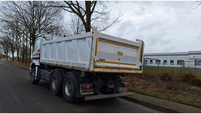 Mercedes-Benz 2651 3351K 6x6 HD Arocs 5 Nur Aufbau - Kippiauto kuorma-auto: kuva Mercedes-Benz 2651 3351K 6x6 HD Arocs 5 Nur Aufbau - Kippiauto kuorma-auto Mercedes-Benz 2651 3351K 6x6 HD Arocs 5 Nur Aufbau - Kippiauto kuorma-auto: kuva Mercedes-Benz 2651 3351K 6x6 HD Arocs 5 Nur Aufbau - Kippiauto kuorma-auto