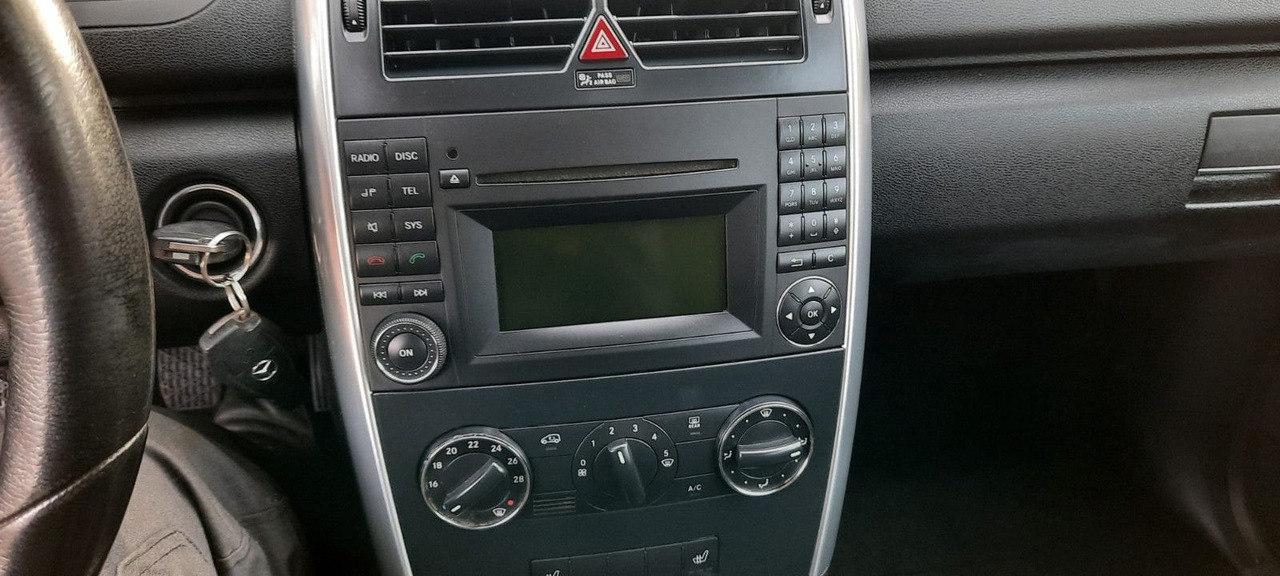 Mercedes-Benz A 180 A 180 CDI AVANTGARDE - Sedan: kuva Mercedes-Benz A 180 A 180 CDI AVANTGARDE - Sedan Mercedes-Benz A 180 A 180 CDI AVANTGARDE - Sedan: kuva Mercedes-Benz A 180 A 180 CDI AVANTGARDE - Sedan