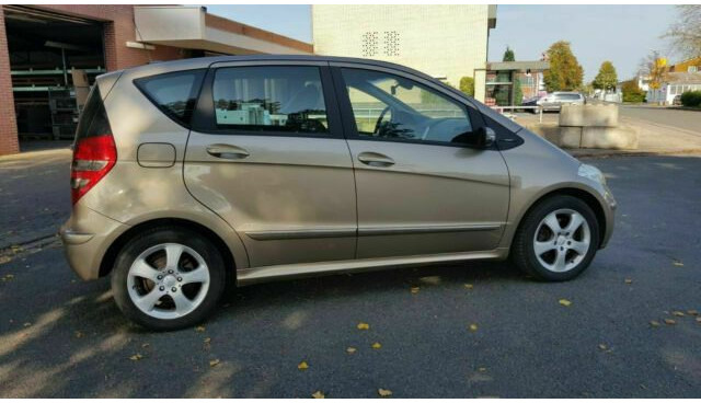 Mercedes-Benz A-Klasse 200 CDI - Henkilöauto: kuva Mercedes-Benz A-Klasse 200 CDI - Henkilöauto Mercedes-Benz A-Klasse 200 CDI - Henkilöauto: kuva Mercedes-Benz A-Klasse 200 CDI - Henkilöauto