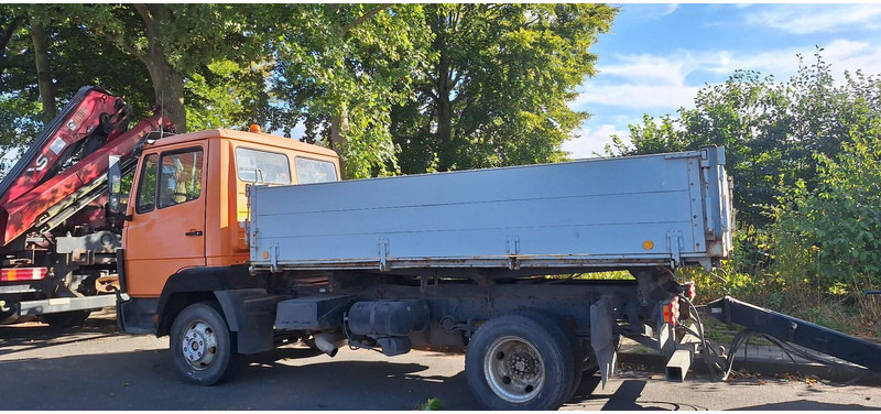 Mercedes-Benz - Kippiauto kuorma-auto: kuva Mercedes-Benz - Kippiauto kuorma-auto Mercedes-Benz - Kippiauto kuorma-auto: kuva Mercedes-Benz - Kippiauto kuorma-auto