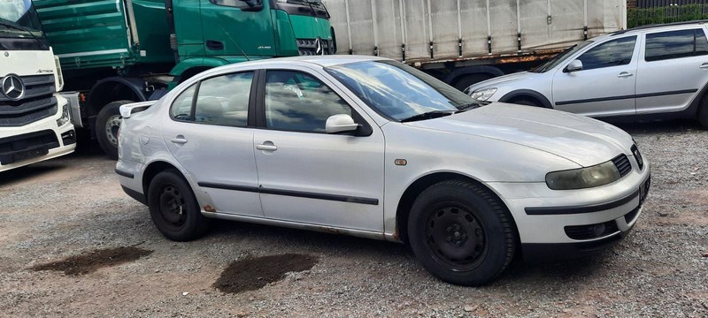 SEAT Toledo Signo 1,8 20V Autom - Henkilöauto: kuva SEAT Toledo Signo 1,8 20V Autom - Henkilöauto SEAT Toledo Signo 1,8 20V Autom - Henkilöauto: kuva SEAT Toledo Signo 1,8 20V Autom - Henkilöauto