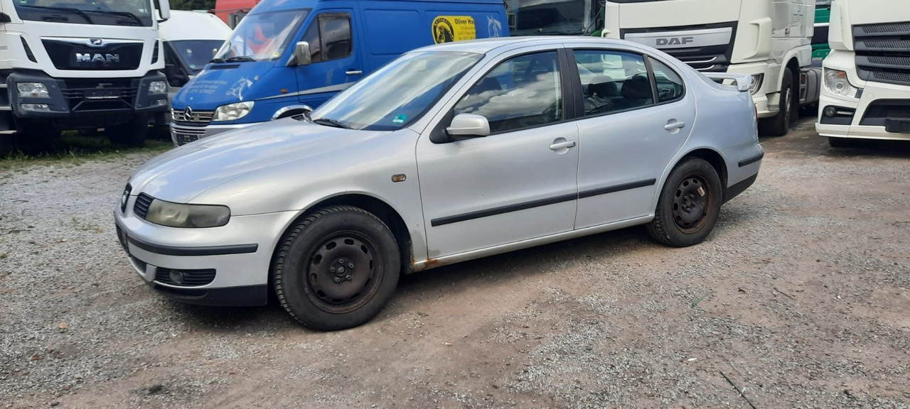 Seat Toledo Signo 1,8 20V Autom. - Sedan: kuva Seat Toledo Signo 1,8 20V Autom. - Sedan Seat Toledo Signo 1,8 20V Autom. - Sedan: kuva Seat Toledo Signo 1,8 20V Autom. - Sedan
