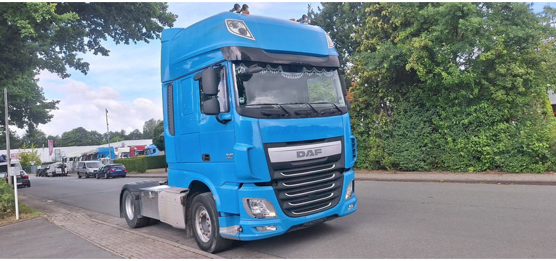 DAF XF 106/460 - Vetopöytäauto: kuva DAF XF 106/460 - Vetopöytäauto DAF XF 106/460 - Vetopöytäauto: kuva DAF XF 106/460 - Vetopöytäauto