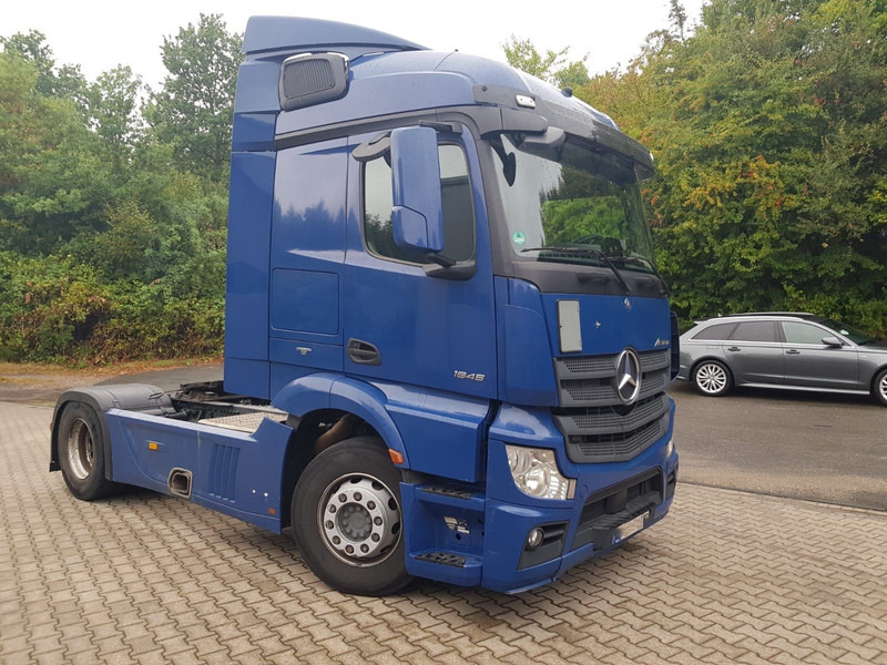 Mercedes-Benz Actros 1845 LS Vollspoiler - Vetopöytäauto: kuva Mercedes-Benz Actros 1845 LS Vollspoiler - Vetopöytäauto Mercedes-Benz Actros 1845 LS Vollspoiler - Vetopöytäauto: kuva Mercedes-Benz Actros 1845 LS Vollspoiler - Vetopöytäauto