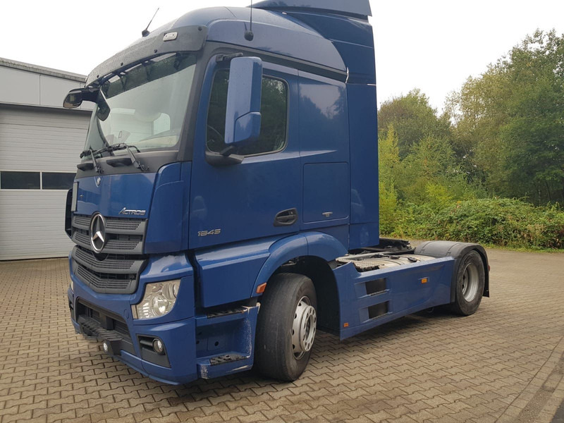 Mercedes-Benz Actros 1845 LS Vollspoiler - Vetopöytäauto: kuva Mercedes-Benz Actros 1845 LS Vollspoiler - Vetopöytäauto Mercedes-Benz Actros 1845 LS Vollspoiler - Vetopöytäauto: kuva Mercedes-Benz Actros 1845 LS Vollspoiler - Vetopöytäauto