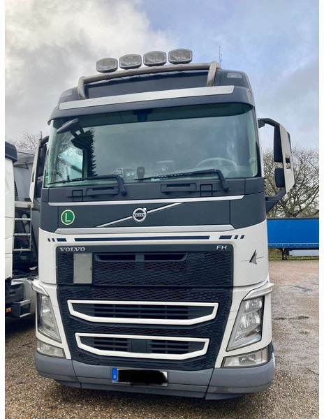 Volvo FH 500 Globbetrotter - Vetopöytäauto: kuva Volvo FH 500 Globbetrotter - Vetopöytäauto Volvo FH 500 Globbetrotter - Vetopöytäauto: kuva Volvo FH 500 Globbetrotter - Vetopöytäauto