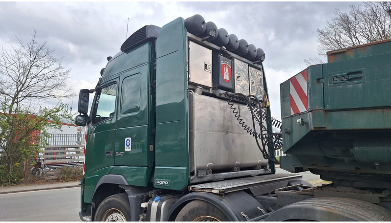 Vetopöytäauto Volvo FH 540 8x4: kuva Vetopöytäauto Volvo FH 540 8x4