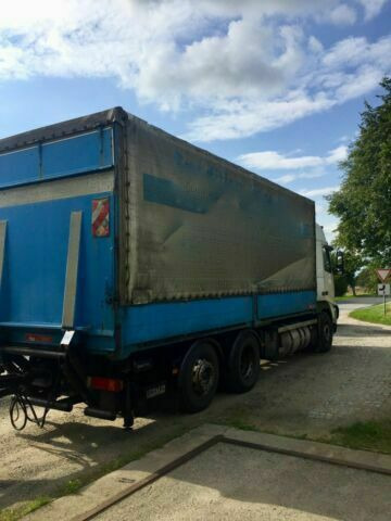 Volvo FH12-420 Euro:4Plane Spriegel mit LBW 3000kg - Pressukapelli kuorma-auto: kuva Volvo FH12-420 Euro:4Plane Spriegel mit LBW 3000kg - Pressukapelli kuorma-auto Volvo FH12-420 Euro:4Plane Spriegel mit LBW 3000kg - Pressukapelli kuorma-auto: kuva Volvo FH12-420 Euro:4Plane Spriegel mit LBW 3000kg - Pressukapelli kuorma-auto