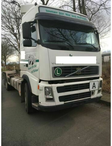 Volvo FH12-420 G.Haus 2xBett Klima Schaltgetriebe Reta - Koukkulava kuorma-auto: kuva Volvo FH12-420 G.Haus 2xBett Klima Schaltgetriebe Reta - Koukkulava kuorma-auto Volvo FH12-420 G.Haus 2xBett Klima Schaltgetriebe Reta - Koukkulava kuorma-auto: kuva Volvo FH12-420 G.Haus 2xBett Klima Schaltgetriebe Reta - Koukkulava kuorma-auto