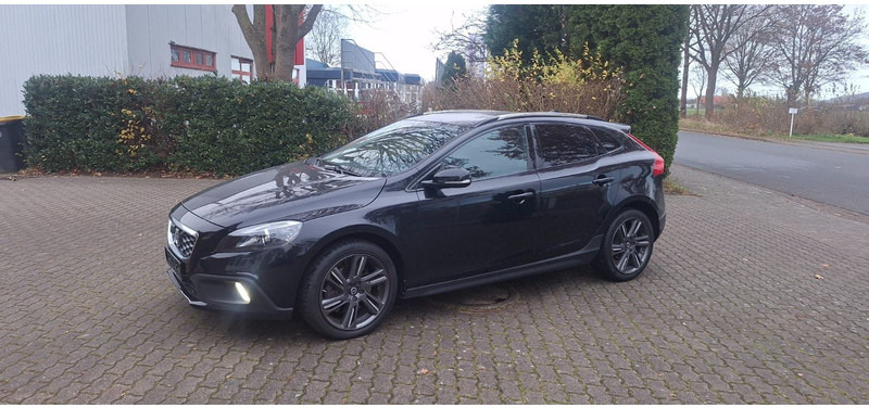 Volvo V40 Cross Country You! - Henkilöauto: kuva Volvo V40 Cross Country You! - Henkilöauto Volvo V40 Cross Country You! - Henkilöauto: kuva Volvo V40 Cross Country You! - Henkilöauto