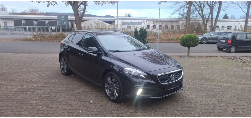 Volvo V40 Cross Country You! - Henkilöauto: kuva Volvo V40 Cross Country You! - Henkilöauto Volvo V40 Cross Country You! - Henkilöauto: kuva Volvo V40 Cross Country You! - Henkilöauto