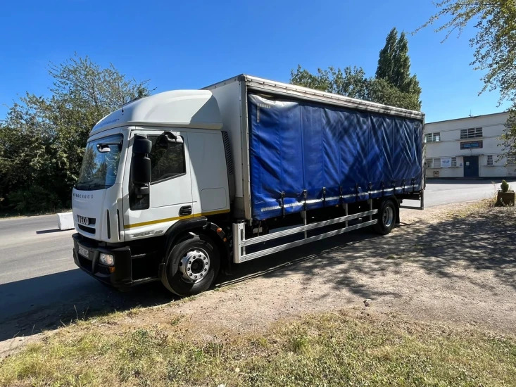 2013 Iveco Eurocargo Curtainsider - Pressukapelli kuorma-auto: kuva 2013 Iveco Eurocargo Curtainsider - Pressukapelli kuorma-auto 2013 Iveco Eurocargo Curtainsider - Pressukapelli kuorma-auto: kuva 2013 Iveco Eurocargo Curtainsider - Pressukapelli kuorma-auto