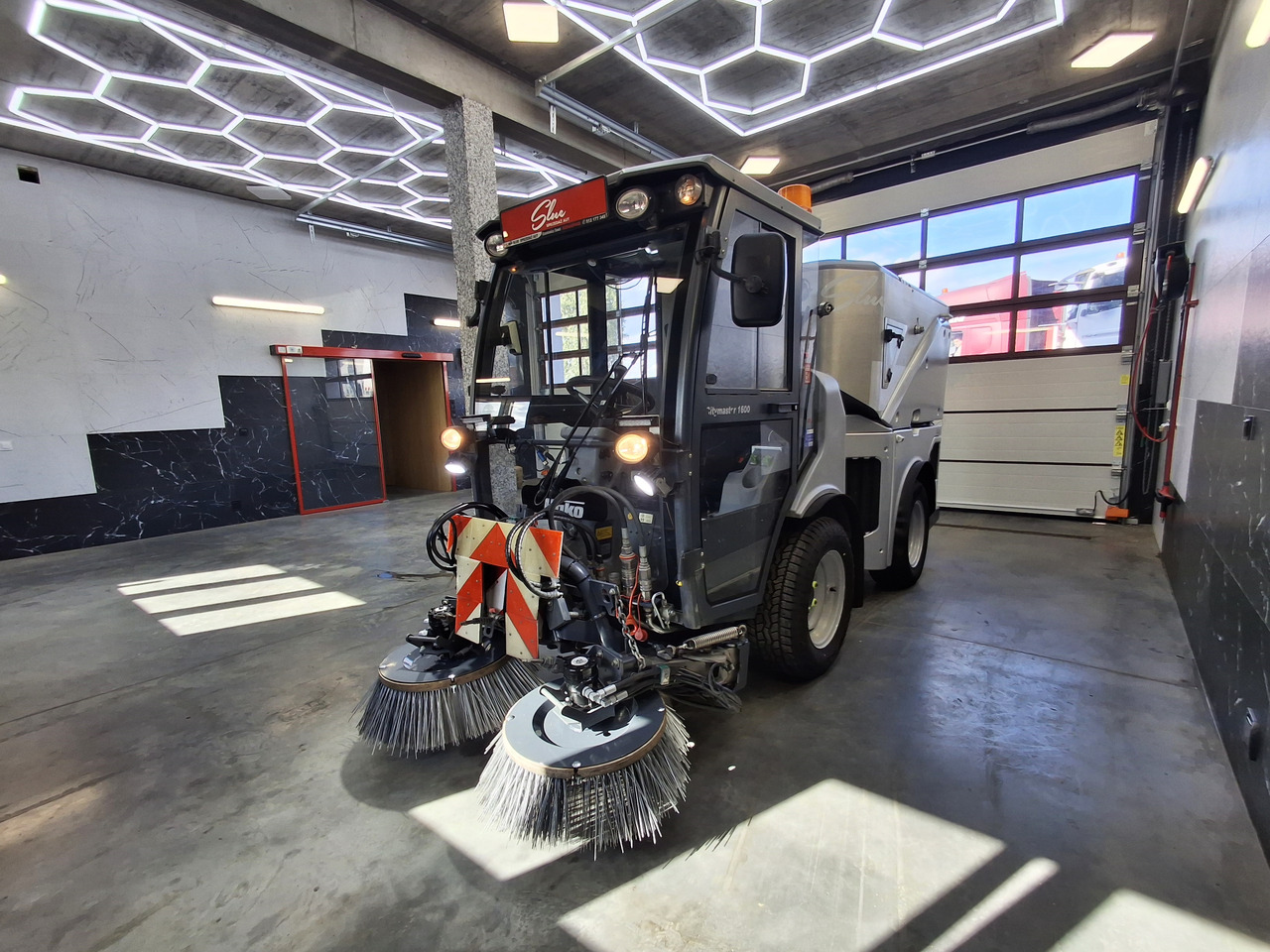 HAKO Citymaster 1600 Kehrmaschine Zamiatarka PM2.5 Euro 6 2019r - Lakaisuauto: kuva HAKO Citymaster 1600 Kehrmaschine Zamiatarka PM2.5 Euro 6 2019r - Lakaisuauto HAKO Citymaster 1600 Kehrmaschine Zamiatarka PM2.5 Euro 6 2019r - Lakaisuauto: kuva HAKO Citymaster 1600 Kehrmaschine Zamiatarka PM2.5 Euro 6 2019r - Lakaisuauto