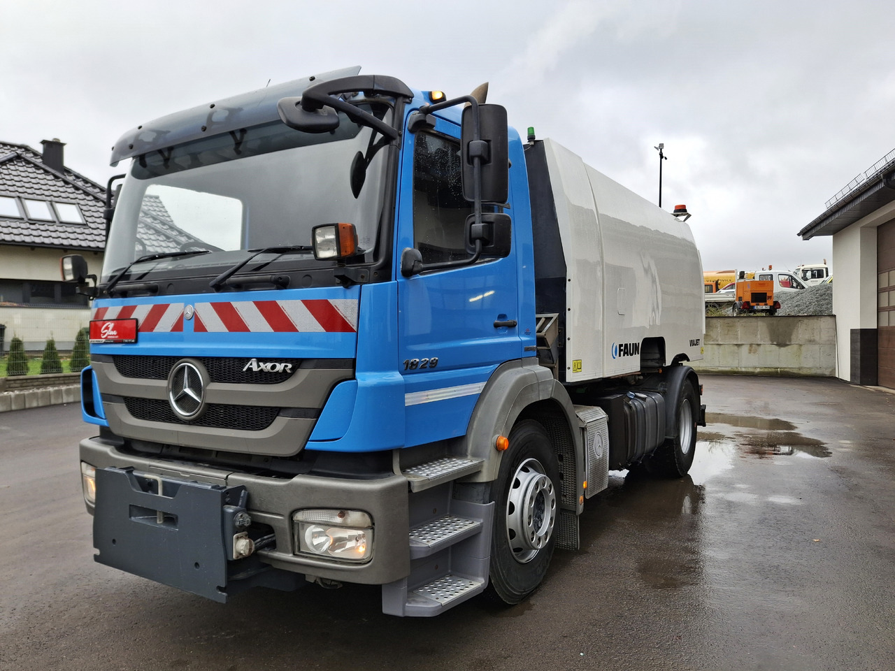 Mercedes-Benz Axor 1829 Zamiatarka Kehrmaschine FAUN Euro5 PM10 76 Tyś KM 2010 - Lakaisuauto: kuva Mercedes-Benz Axor 1829 Zamiatarka Kehrmaschine FAUN Euro5 PM10 76 Tyś KM 2010 - Lakaisuauto Mercedes-Benz Axor 1829 Zamiatarka Kehrmaschine FAUN Euro5 PM10 76 Tyś KM 2010 - Lakaisuauto: kuva Mercedes-Benz Axor 1829 Zamiatarka Kehrmaschine FAUN Euro5 PM10 76 Tyś KM 2010 - Lakaisuauto
