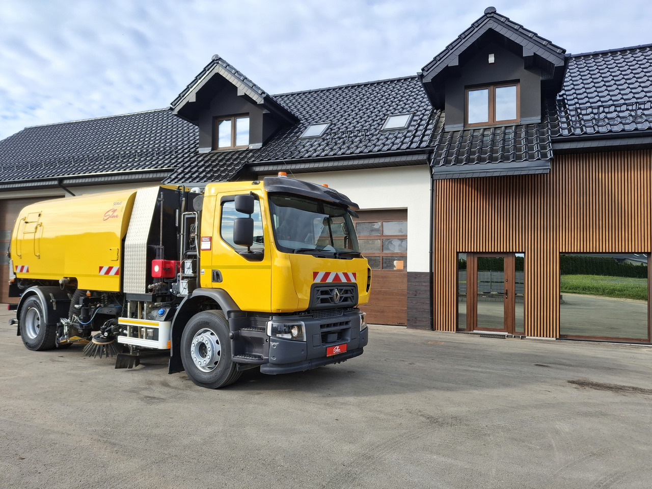 RENAULT C280 SEMAT ZOELLER Zamiatarka Kehrmaschine Euro 6 PM Karcher L/R 2 Motoren 2018r Hochdruckreinigung - Lakaisuauto: kuva RENAULT C280 SEMAT ZOELLER Zamiatarka Kehrmaschine Euro 6 PM Karcher L/R 2 Motoren 2018r Hochdruckreinigung - Lakaisuauto RENAULT C280 SEMAT ZOELLER Zamiatarka Kehrmaschine Euro 6 PM Karcher L/R 2 Motoren 2018r Hochdruckreinigung - Lakaisuauto: kuva RENAULT C280 SEMAT ZOELLER Zamiatarka Kehrmaschine Euro 6 PM Karcher L/R 2 Motoren 2018r Hochdruckreinigung - Lakaisuauto