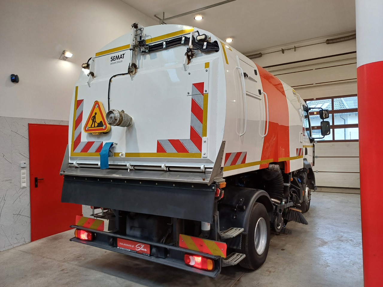 RENAULT D12 Zamiatarka Kehrmaschine 2 Motoren SEMAT Zoeller Szczotki L/R Euro 6 PM10 2017r - Lakaisuauto: kuva RENAULT D12 Zamiatarka Kehrmaschine 2 Motoren SEMAT Zoeller Szczotki L/R Euro 6 PM10 2017r - Lakaisuauto RENAULT D12 Zamiatarka Kehrmaschine 2 Motoren SEMAT Zoeller Szczotki L/R Euro 6 PM10 2017r - Lakaisuauto: kuva RENAULT D12 Zamiatarka Kehrmaschine 2 Motoren SEMAT Zoeller Szczotki L/R Euro 6 PM10 2017r - Lakaisuauto