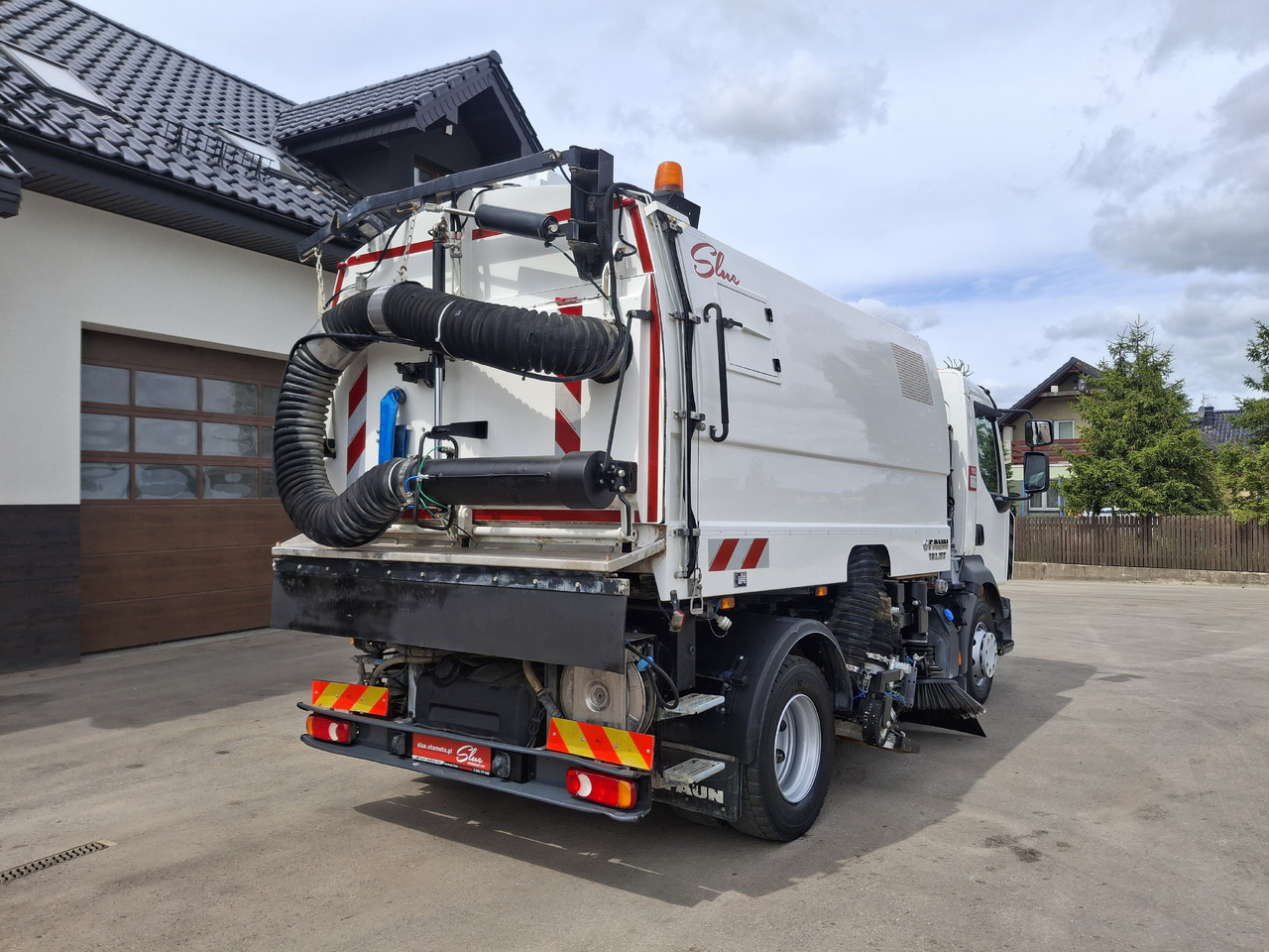 RENAULT D16 Zamiatarka Kehrmaschine FAUN Euro 6 PM10 Szczotki L/R Karcher Rura Do Liści 2 Motoren - Lakaisuauto: kuva RENAULT D16 Zamiatarka Kehrmaschine FAUN Euro 6 PM10 Szczotki L/R Karcher Rura Do Liści 2 Motoren - Lakaisuauto RENAULT D16 Zamiatarka Kehrmaschine FAUN Euro 6 PM10 Szczotki L/R Karcher Rura Do Liści 2 Motoren - Lakaisuauto: kuva RENAULT D16 Zamiatarka Kehrmaschine FAUN Euro 6 PM10 Szczotki L/R Karcher Rura Do Liści 2 Motoren - Lakaisuauto