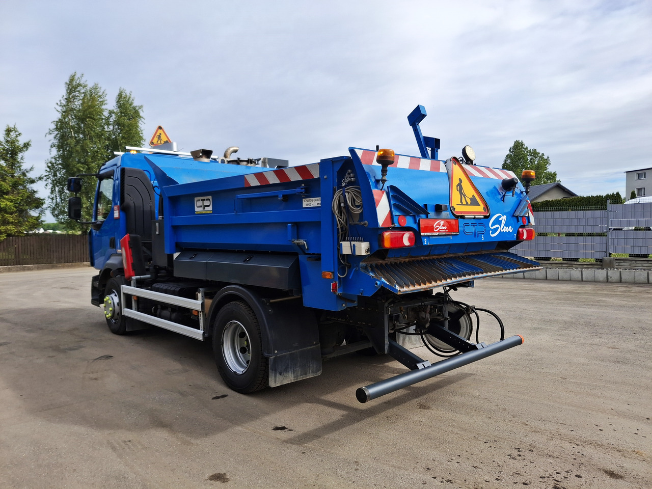 Renault D16 - Bitumin levittäjä: kuva Renault D16 - Bitumin levittäjä Renault D16 - Bitumin levittäjä: kuva Renault D16 - Bitumin levittäjä