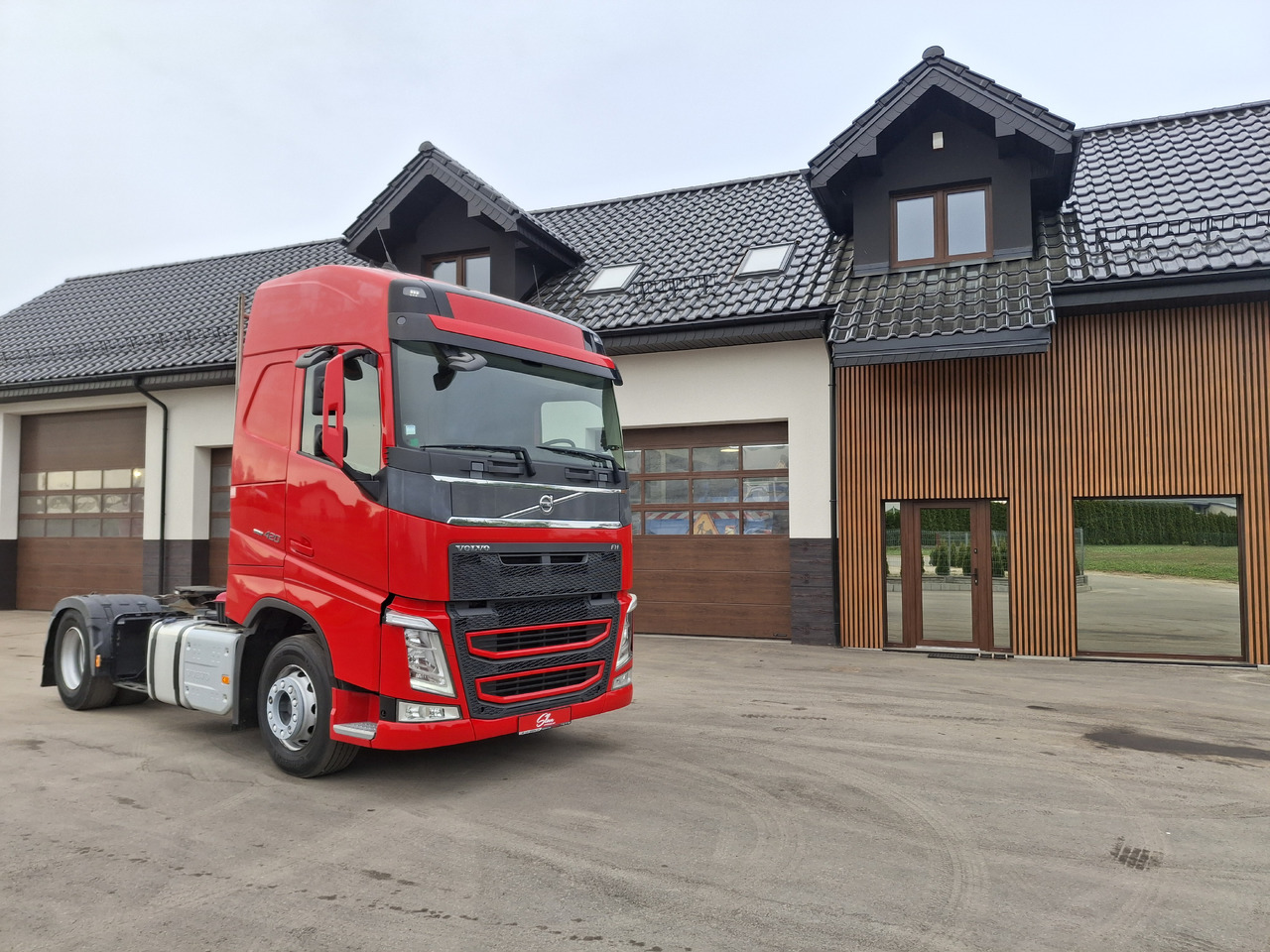 VOLVO FH 420 ADR Sattelzugmaschine Euro 6 Ciągnik Siodłowy Automat Światła LED - Vetopöytäauto: kuva VOLVO FH 420 ADR Sattelzugmaschine Euro 6 Ciągnik Siodłowy Automat Światła LED - Vetopöytäauto VOLVO FH 420 ADR Sattelzugmaschine Euro 6 Ciągnik Siodłowy Automat Światła LED - Vetopöytäauto: kuva VOLVO FH 420 ADR Sattelzugmaschine Euro 6 Ciągnik Siodłowy Automat Światła LED - Vetopöytäauto