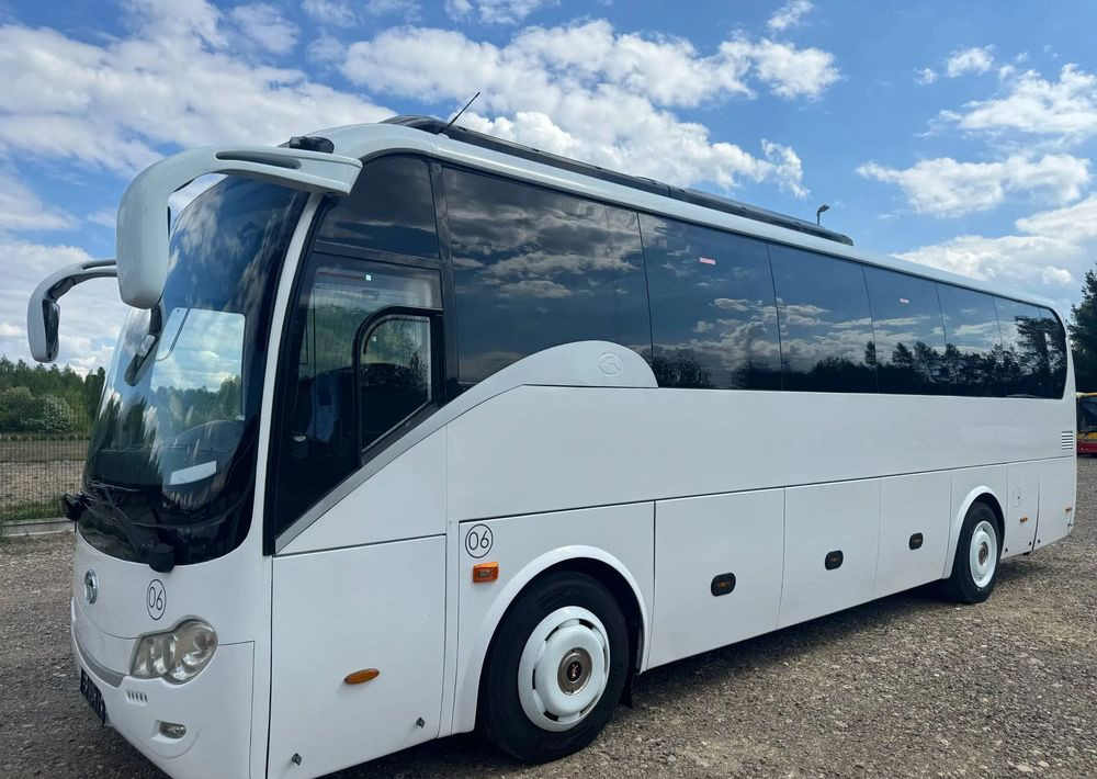 Inny - Turistibussi: kuva Inny - Turistibussi Inny - Turistibussi: kuva Inny - Turistibussi