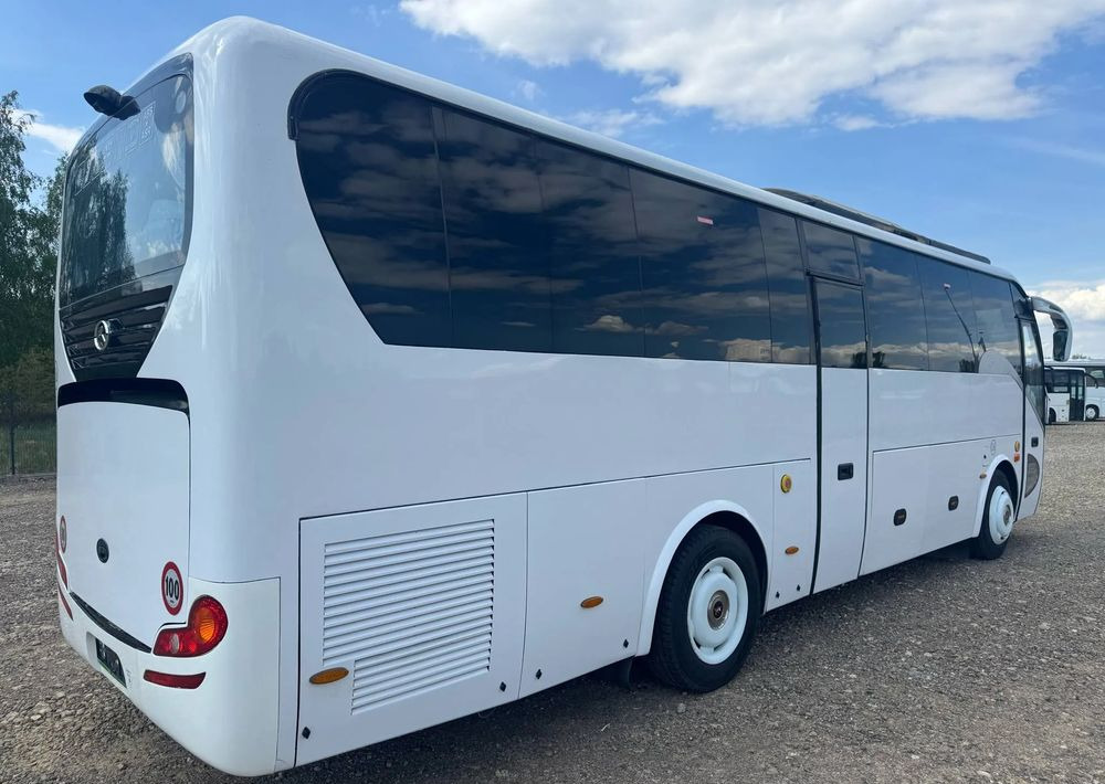 Inny - Turistibussi: kuva Inny - Turistibussi Inny - Turistibussi: kuva Inny - Turistibussi