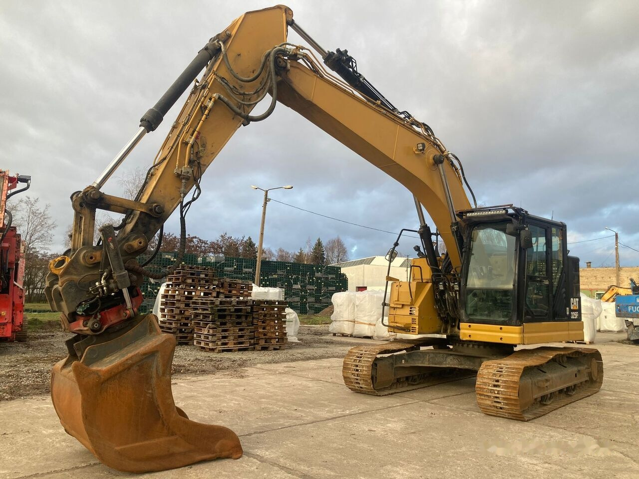 Caterpillar 325 F LCR Rototylt - Telakaivukone: kuva Caterpillar 325 F LCR Rototylt - Telakaivukone Caterpillar 325 F LCR Rototylt - Telakaivukone: kuva Caterpillar 325 F LCR Rototylt - Telakaivukone
